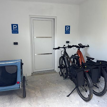 Ferienwohnung Am See Dillich - Ruhige Lage - Eigener Garten - Direkt Neben Einem Natursee Borken (Hessen) Exterior foto